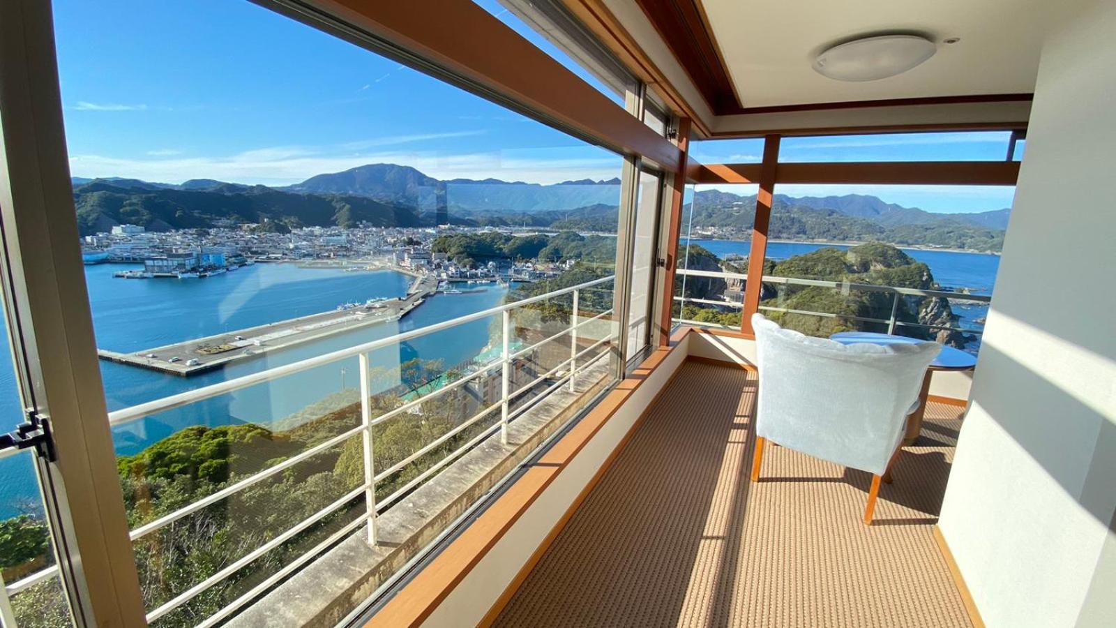 Hotel Urashima Кацуура Экстерьер фото