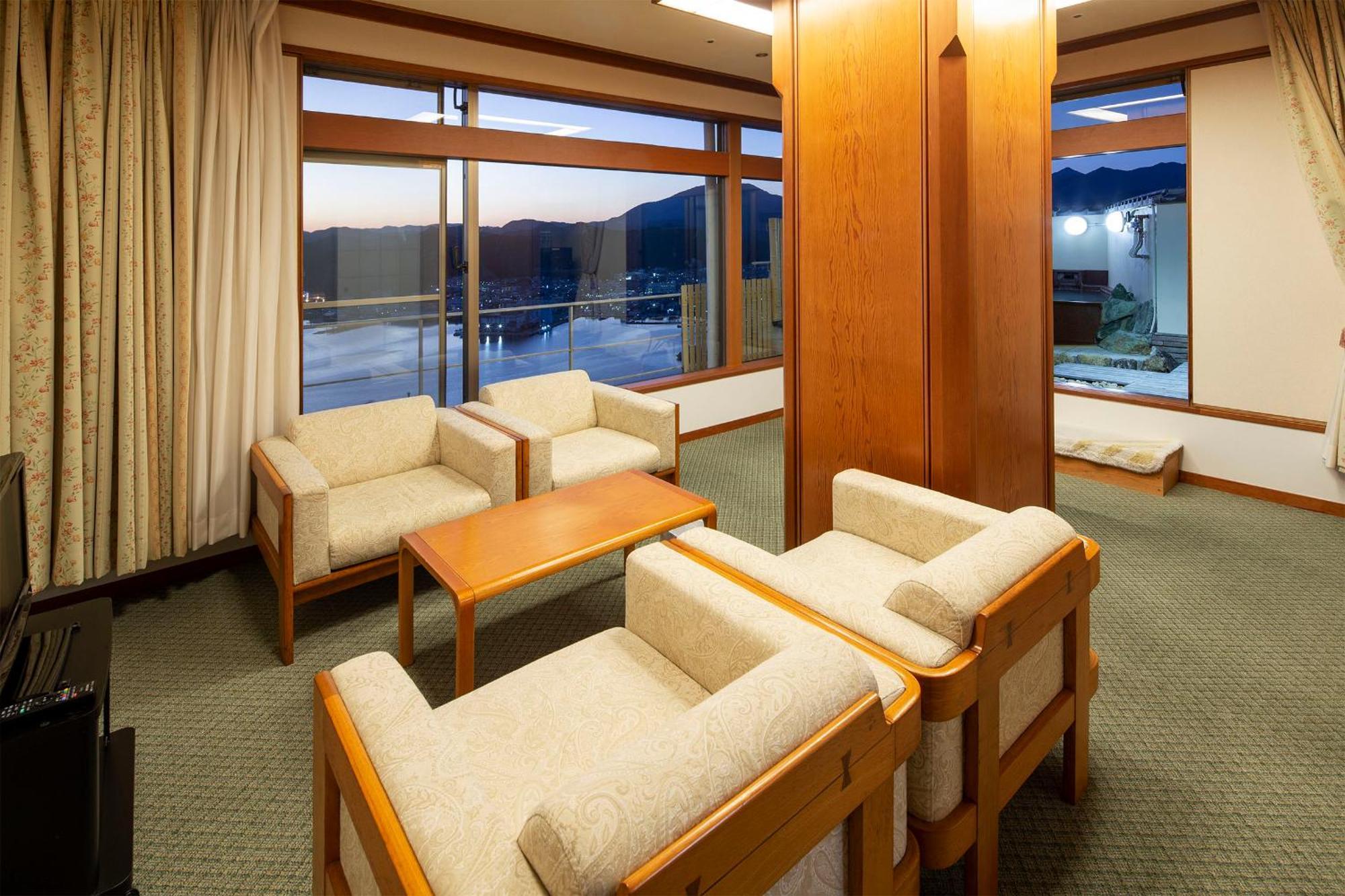 Hotel Urashima Кацуура Экстерьер фото