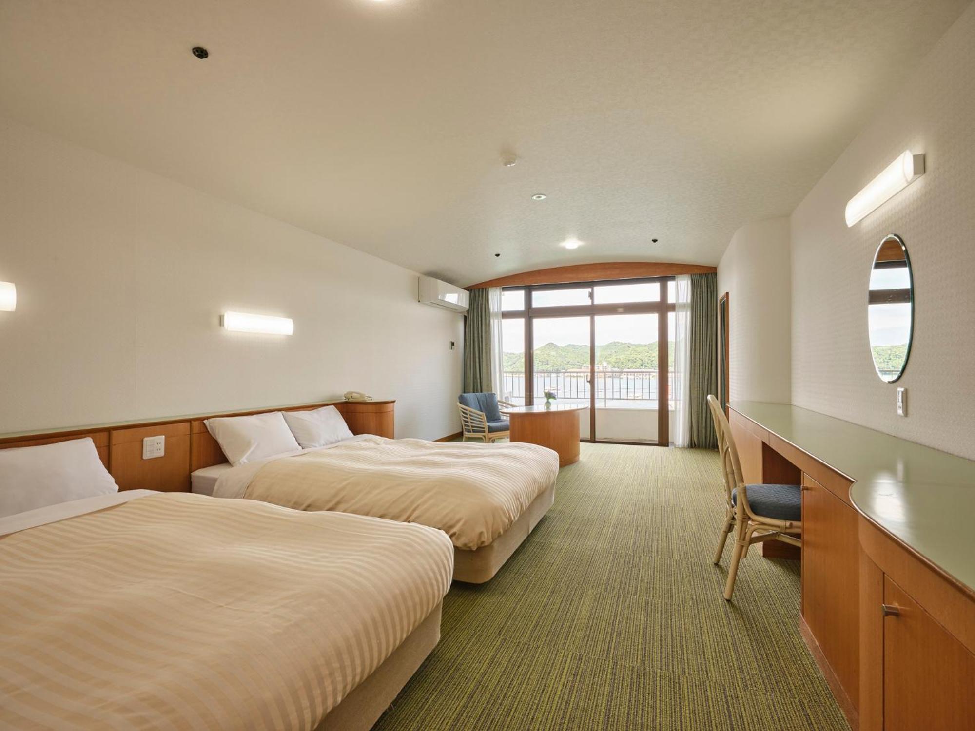Hotel Urashima Кацуура Экстерьер фото